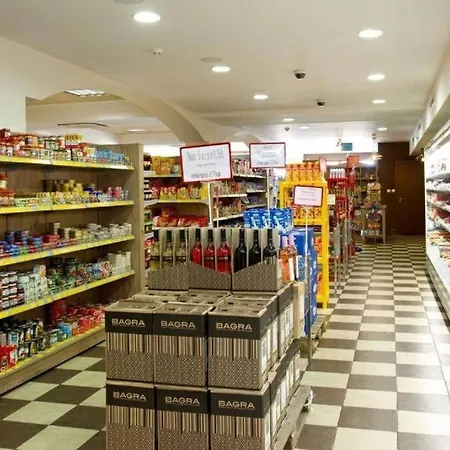 Santa Marina, Lovely 1-bedroom *