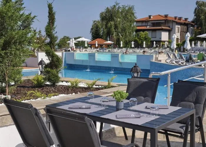 Santa Marina, Lovely 1-bedroom Апартамент Созопол