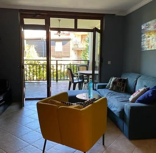 Апартамент Santa Marina, Lovely 1-bedroom