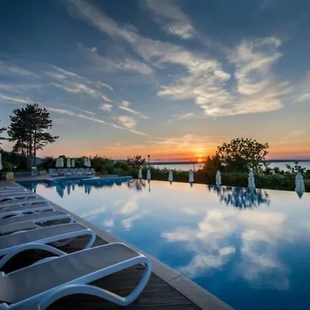 Lägenhet Santa Marina, Lovely 1-bedroom Sozopol
